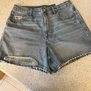 🆕 American Eagle 🦅 90s Boyfriend short 14